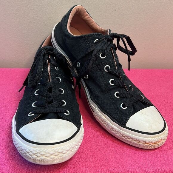 Converse Black “Denim” Look Padded Tongue Low Tops W6 - Picture 1 of 7